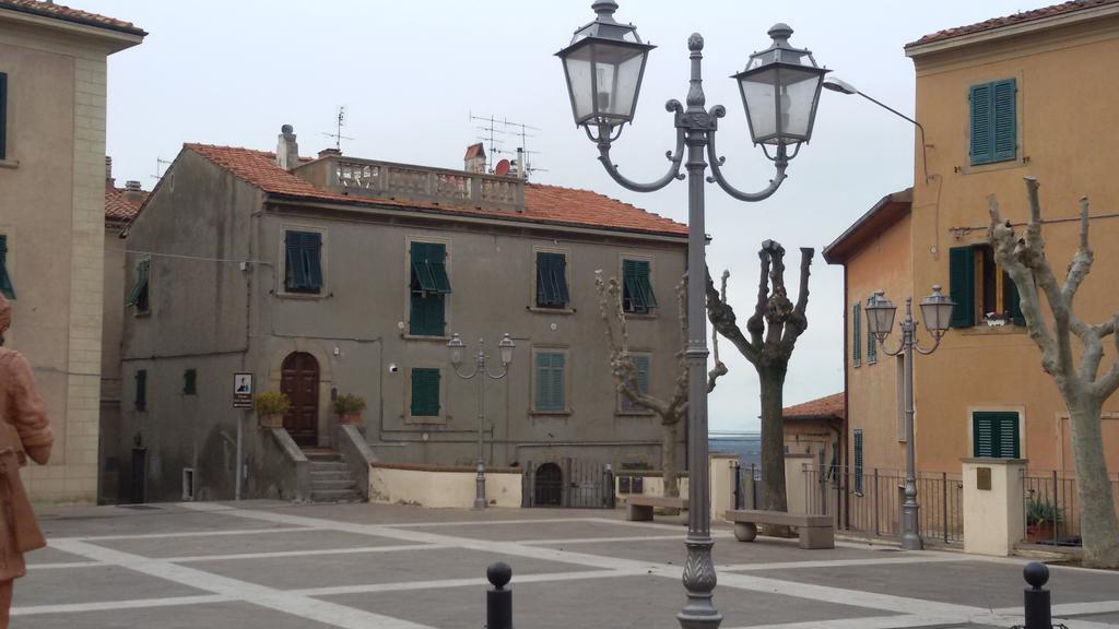 Abitare Il Borgo Piazza Del Popolo Apartman Castagneto Carducci Kültér fotó